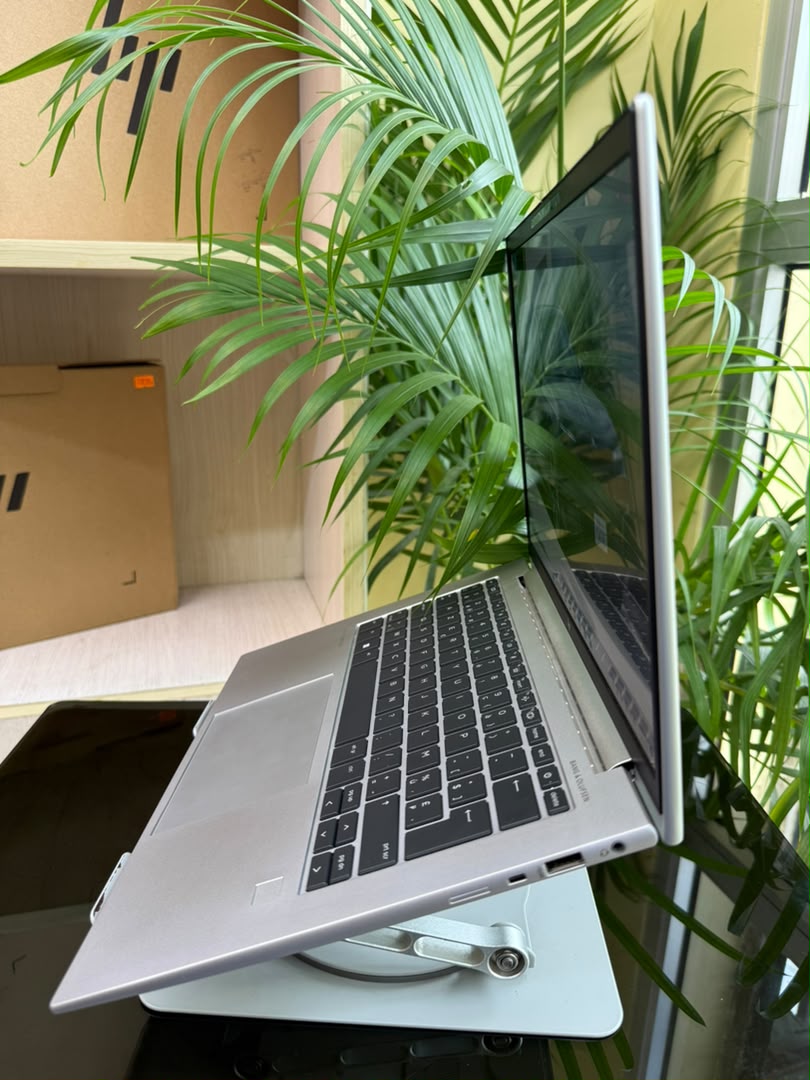 HP EliteBook 845 g10